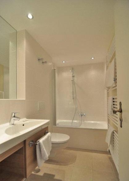 Hotel Schwanen Kaelberbronn Pfalzgrafenweiler Room photo